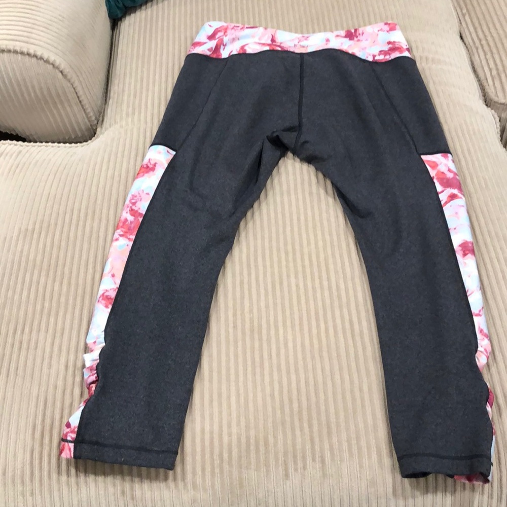 Calia Workout pants by Carrie underwood - Picture 2 of 3